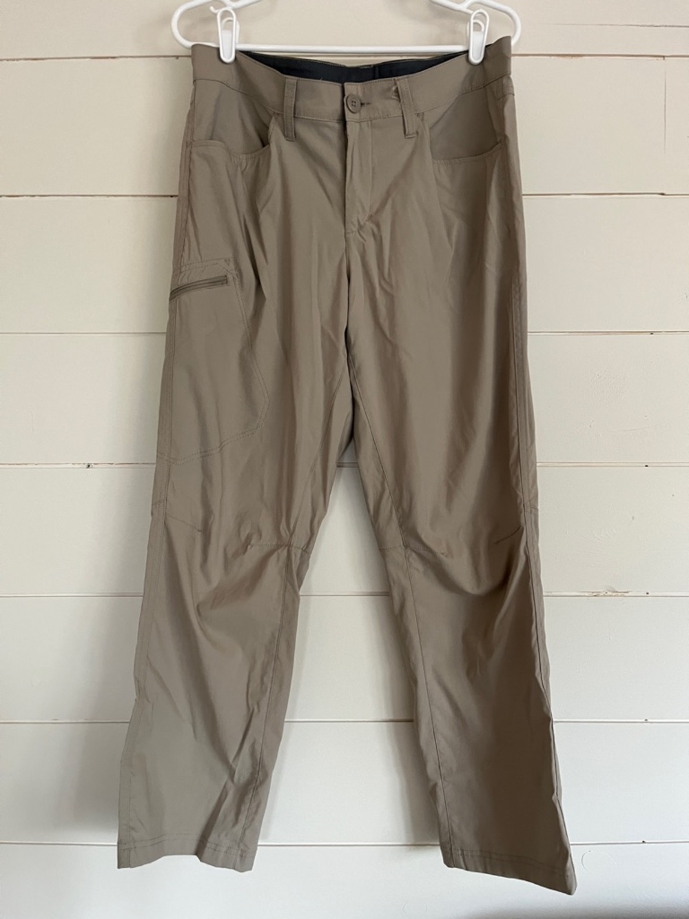 Eddie Bauer Men's Outdoor Performance Pants in Taupe